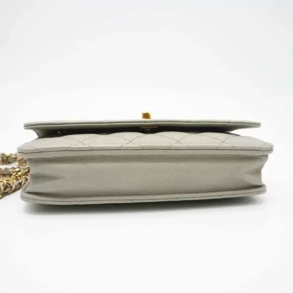 Chanel Women Pre-Loved Bag Very Good Condition - Picture 5 of 9